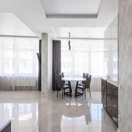 Direct Sea View Apartment โอเดสซา ภายนอก รูปภาพ