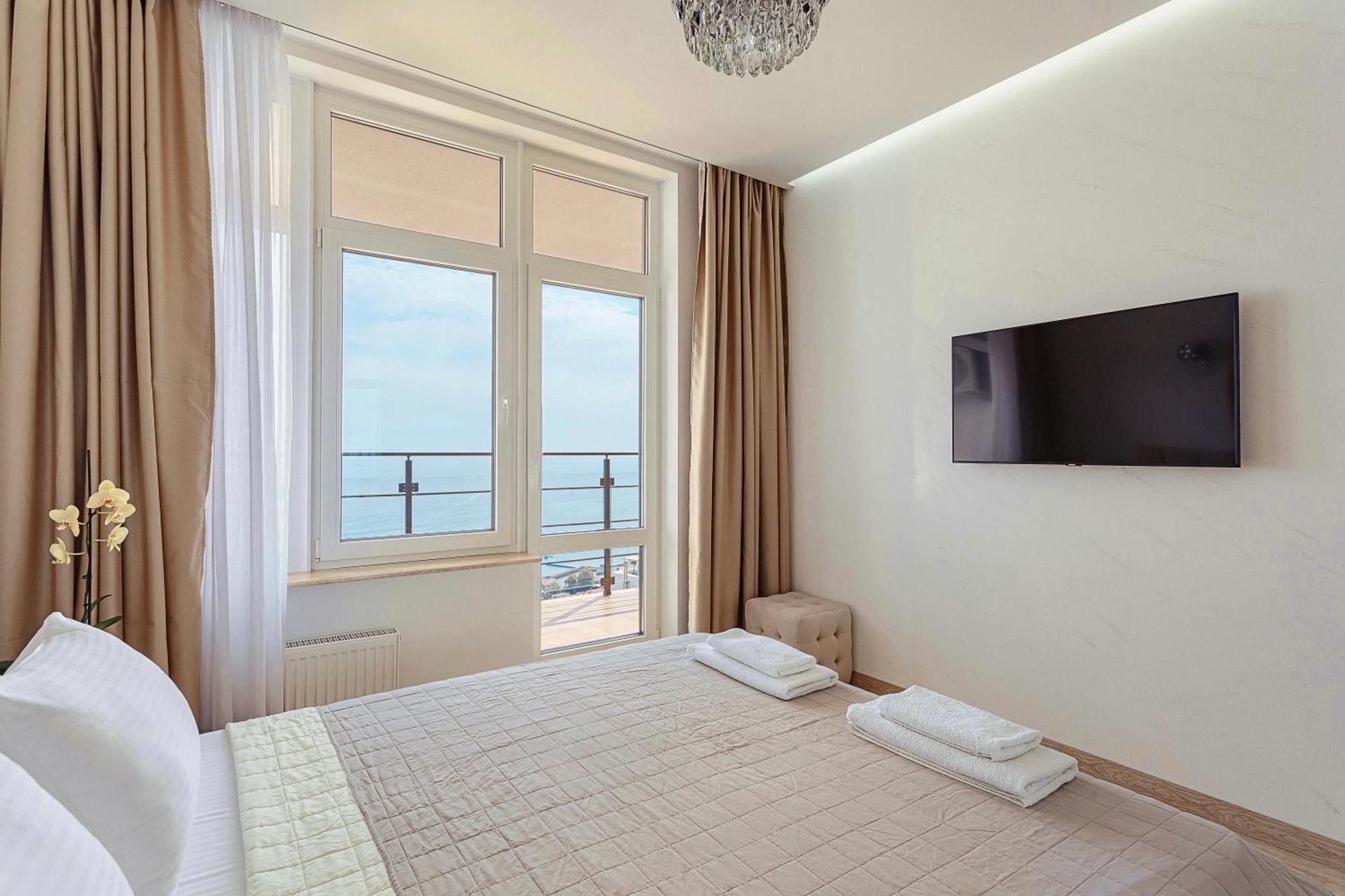 Direct Sea View Apartment โอเดสซา ภายนอก รูปภาพ